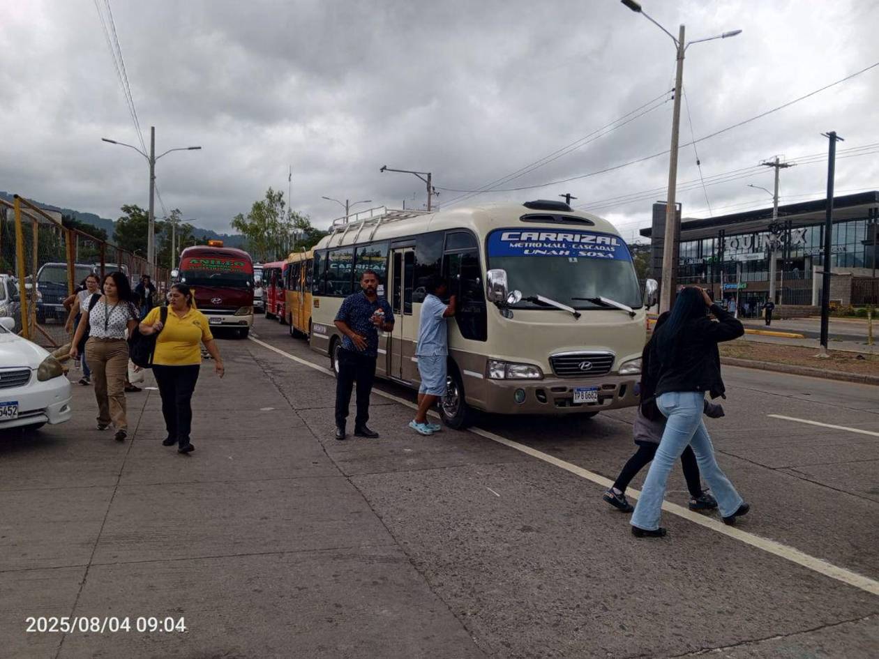 “Paro se extenderá a otras rutas”: amenza transporte tras paralizar 250 unidades