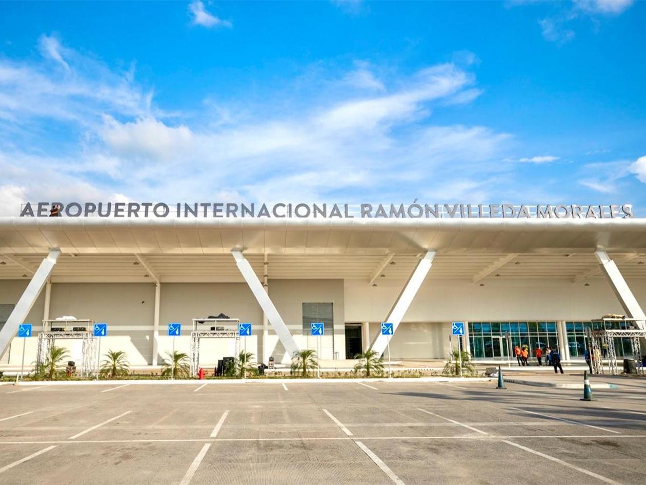 Inauguran modernas terminales del Aeropuerto Villeda Morales