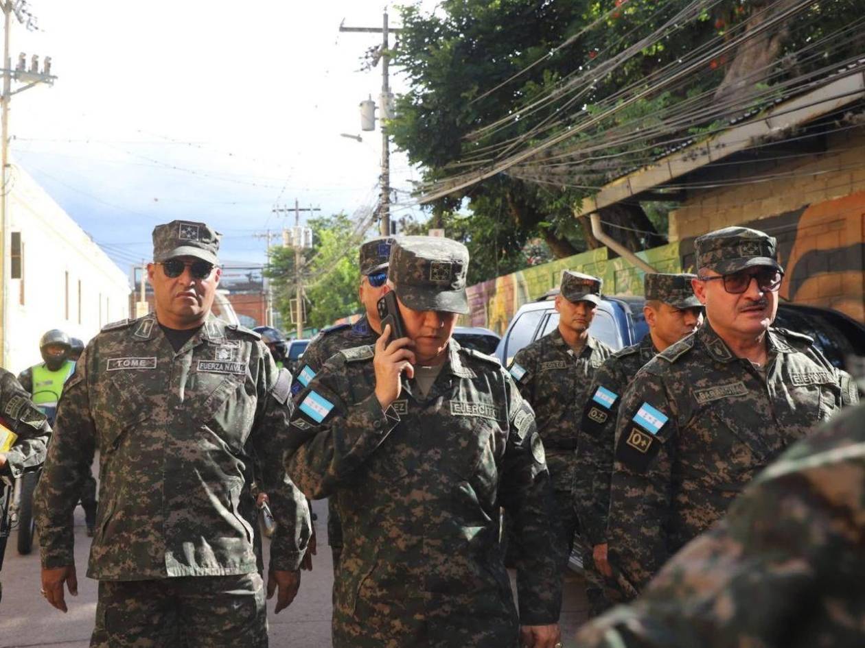 Acciones de Roosevelt Hernández generan más desconfianza al interior de las FF AA