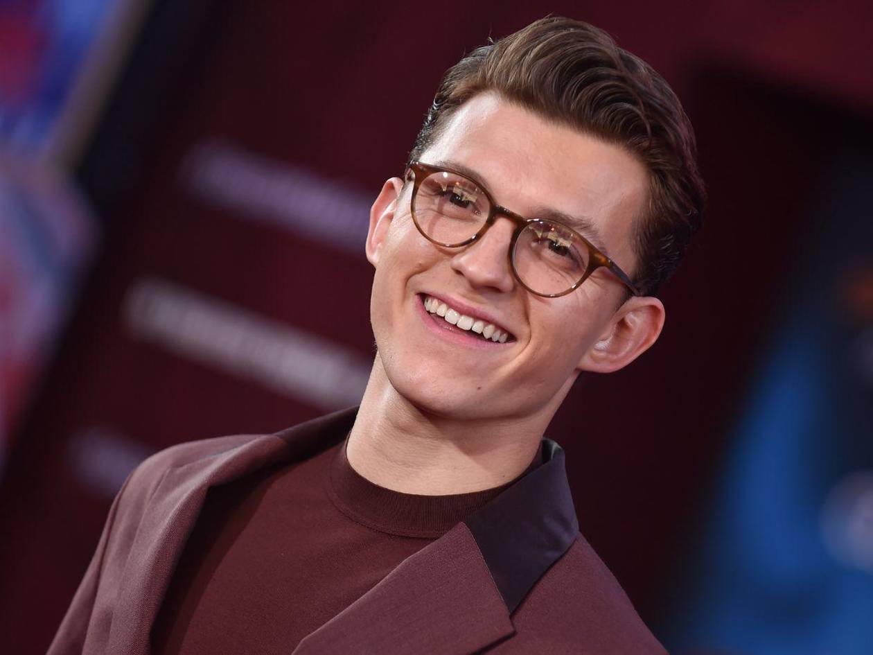 Tom Holland dice que se siente mejor tras accidente en rodaje