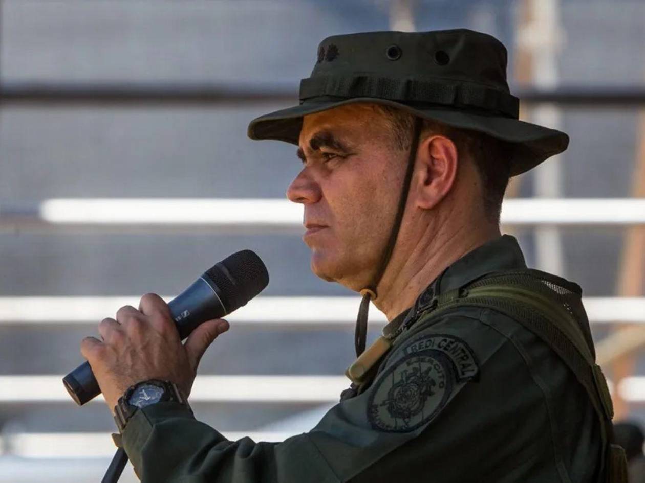 Ministro de Defensa denuncia que EE UU realiza vuelos de inteligencia contra Venezuela