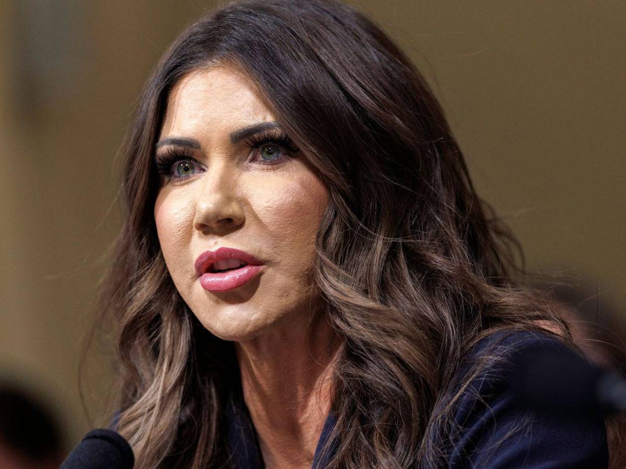 Los demócratas piden la dimisión de la secretaria de Seguridad Nacional de Trump