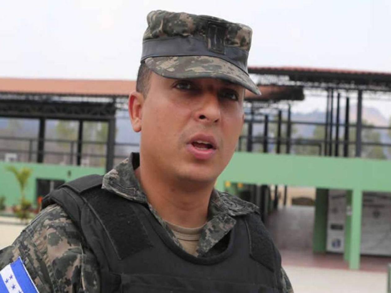 Capitán José Coello es separado por orden del general Roosevelt Hernández