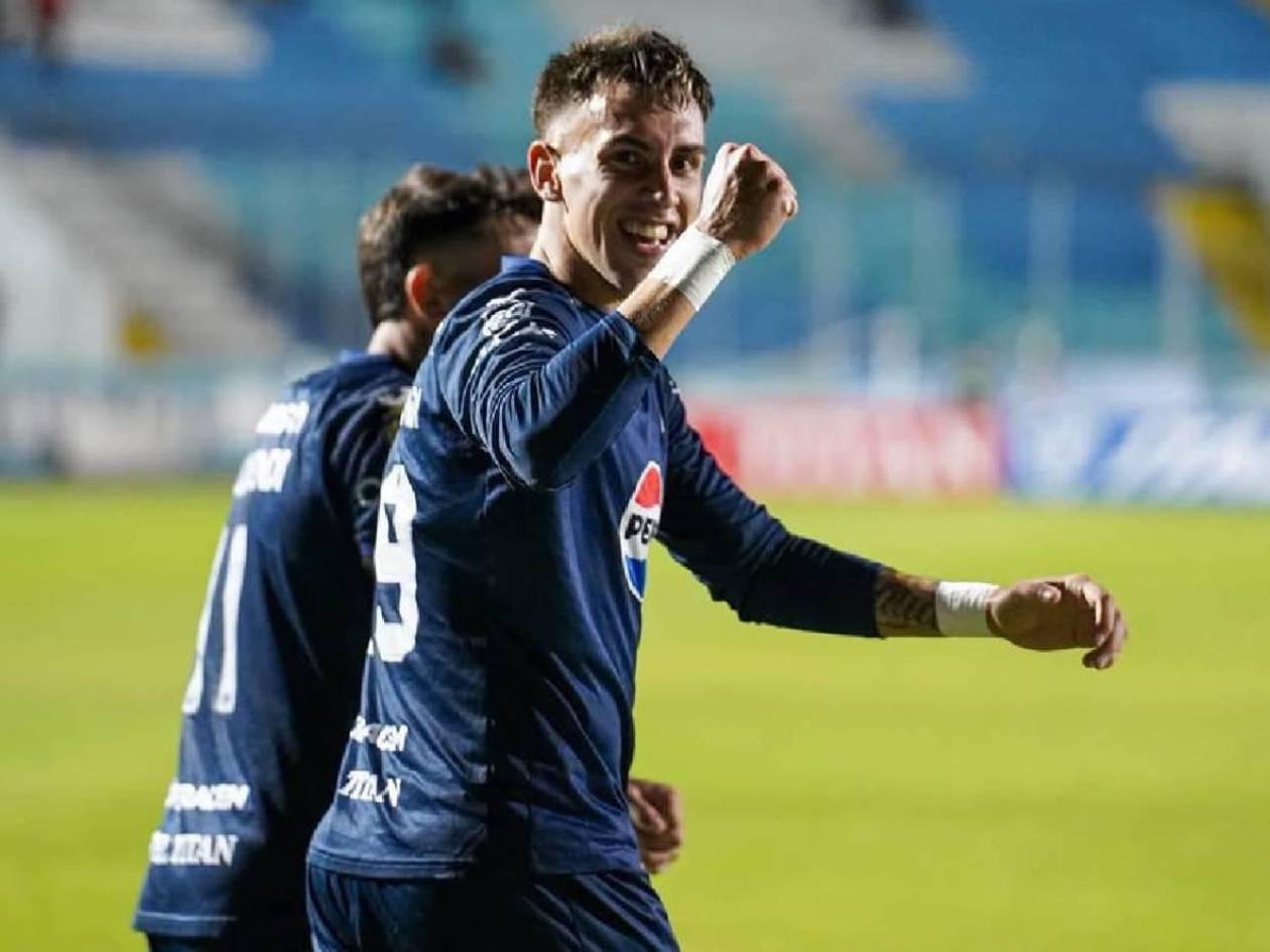 Rodrigo Auzmendi sorprende al ser renovado por Motagua luego de que se había despedido