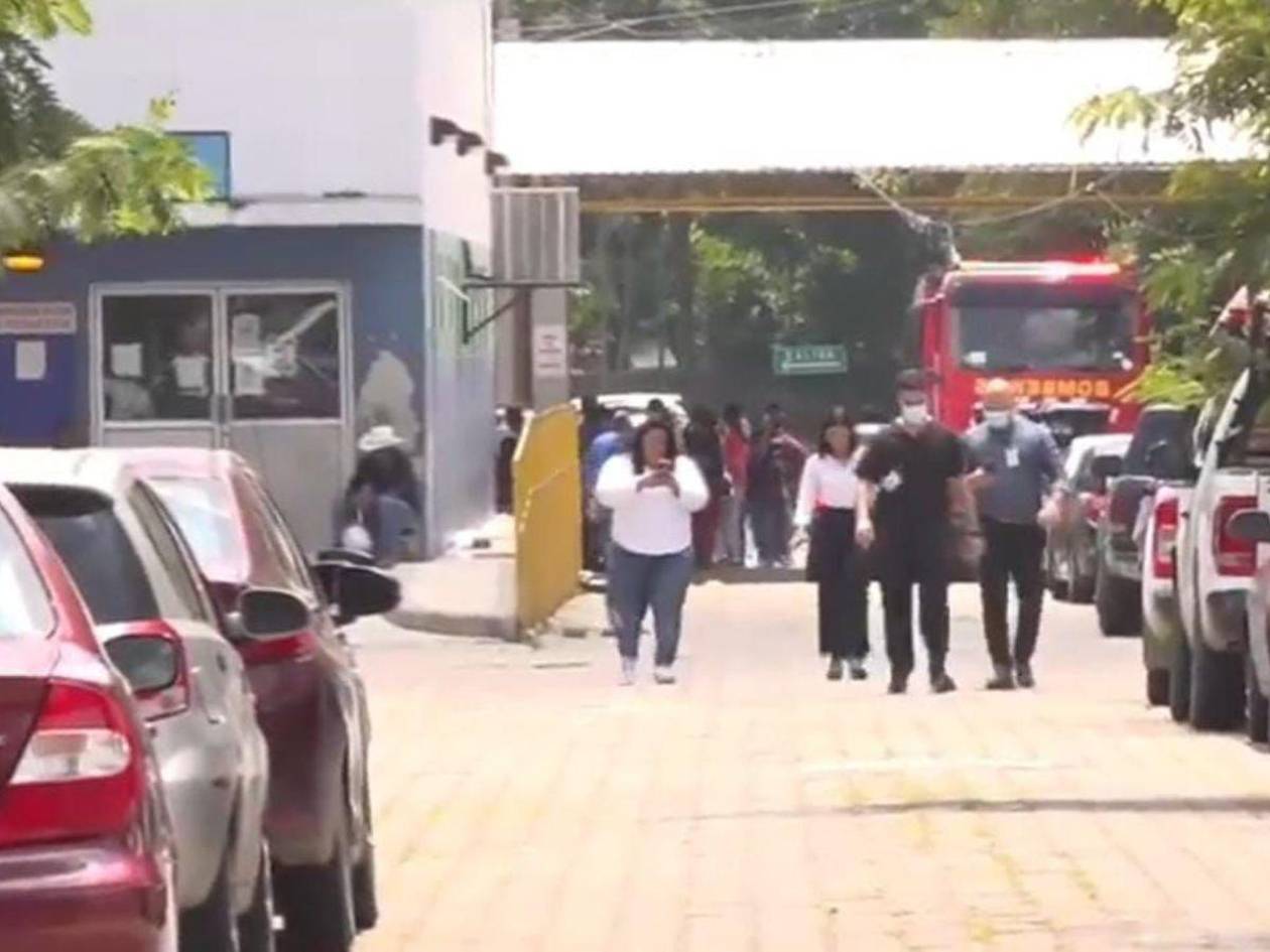 Evacúan a pacientes de medicina interna del Hospital Mario Catarino Rivas por cortocircuito