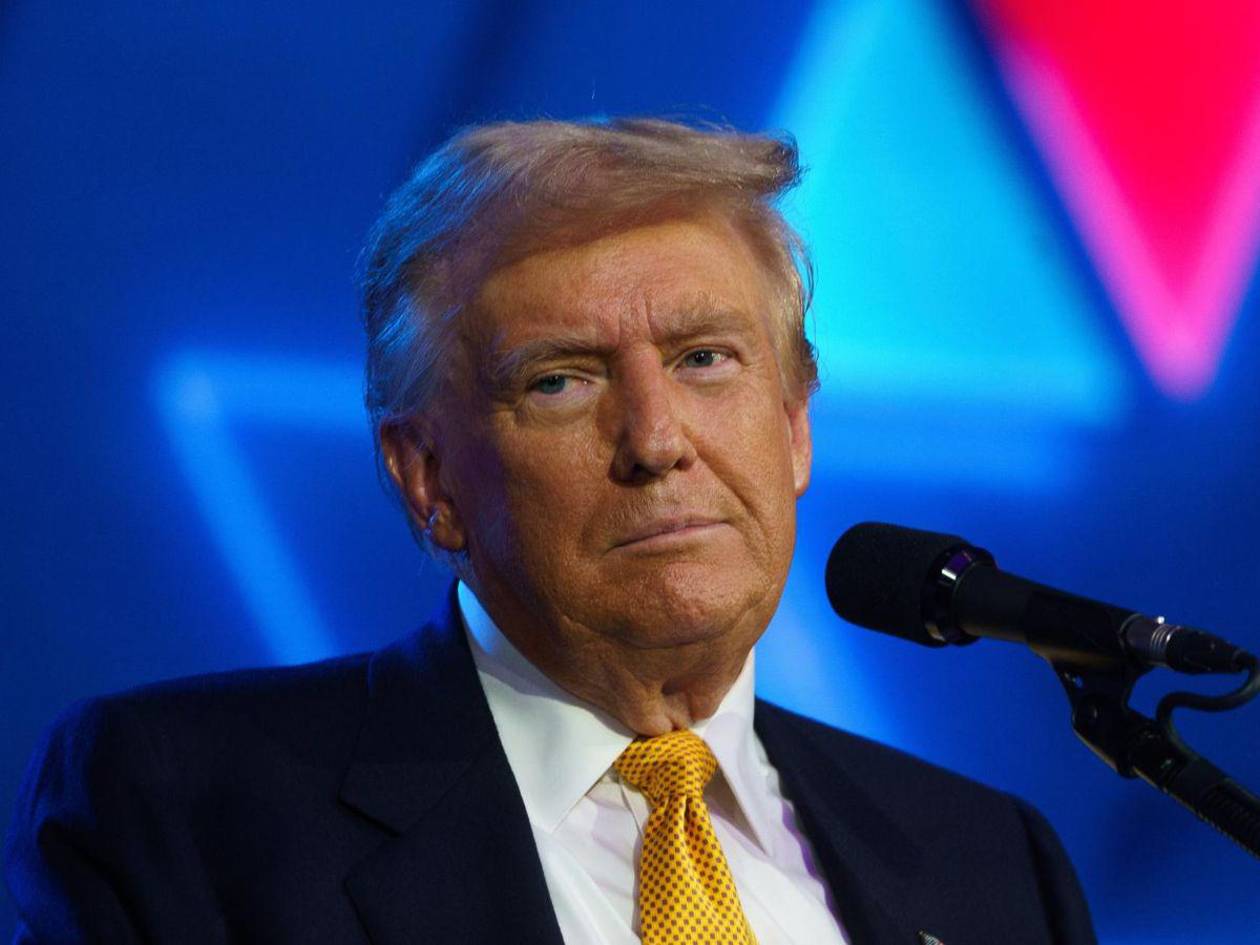 Trump alude conflicto de intereses entre el FBI y el Departamento de Justicia