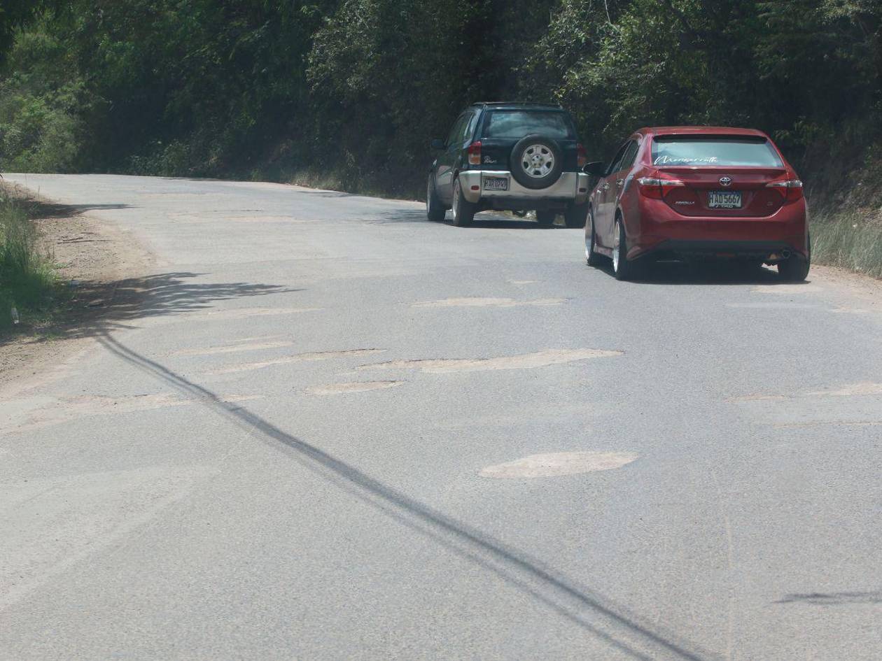 “Vienen una semana y desaparecen tres”: denuncian lento avance en obra vial de la capital