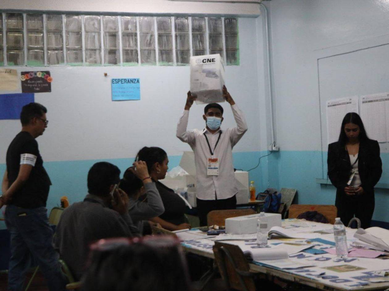 CNE iniciará la próxima semana el escrutinio especial de actas con inconsistencias