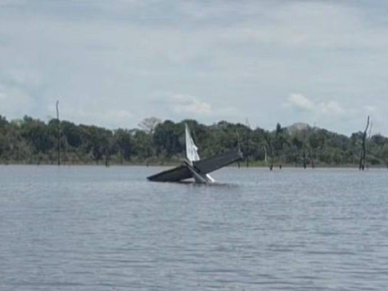 Hallan 380 kilos de marihuana en una aeronave que invadió Brasil desde Venezuela