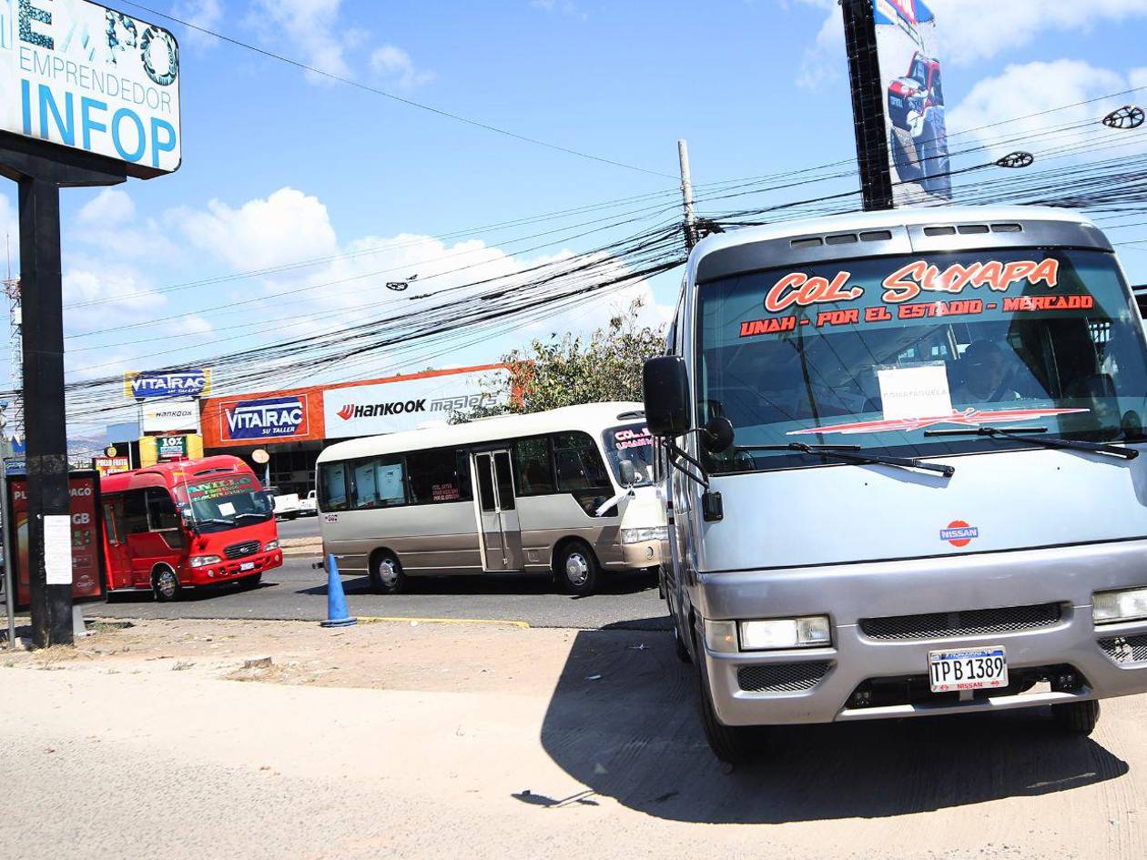 Rutas de 5 minutos duraron 15 horas: el caótico traslado de maletas a centros de votación