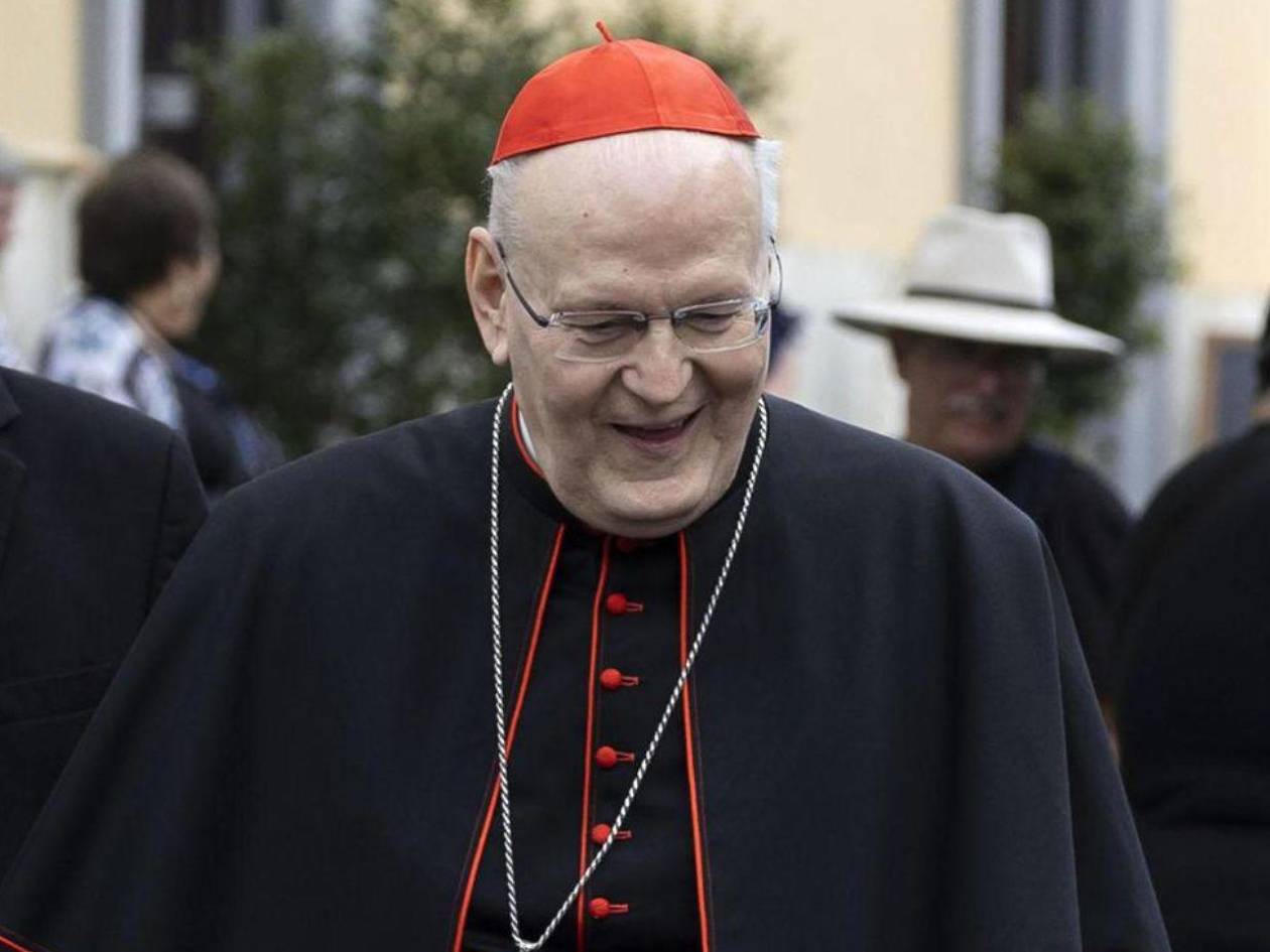 Péter Erdő, el cardenal que emerge como papable con un perfil moderado y teológico
