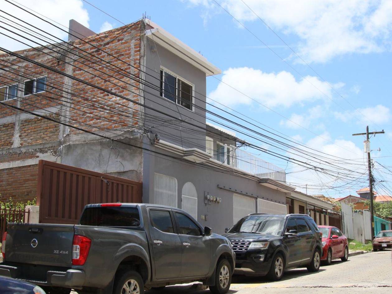En casas particulares operan ONG vinculadas a Libre que captaron millones