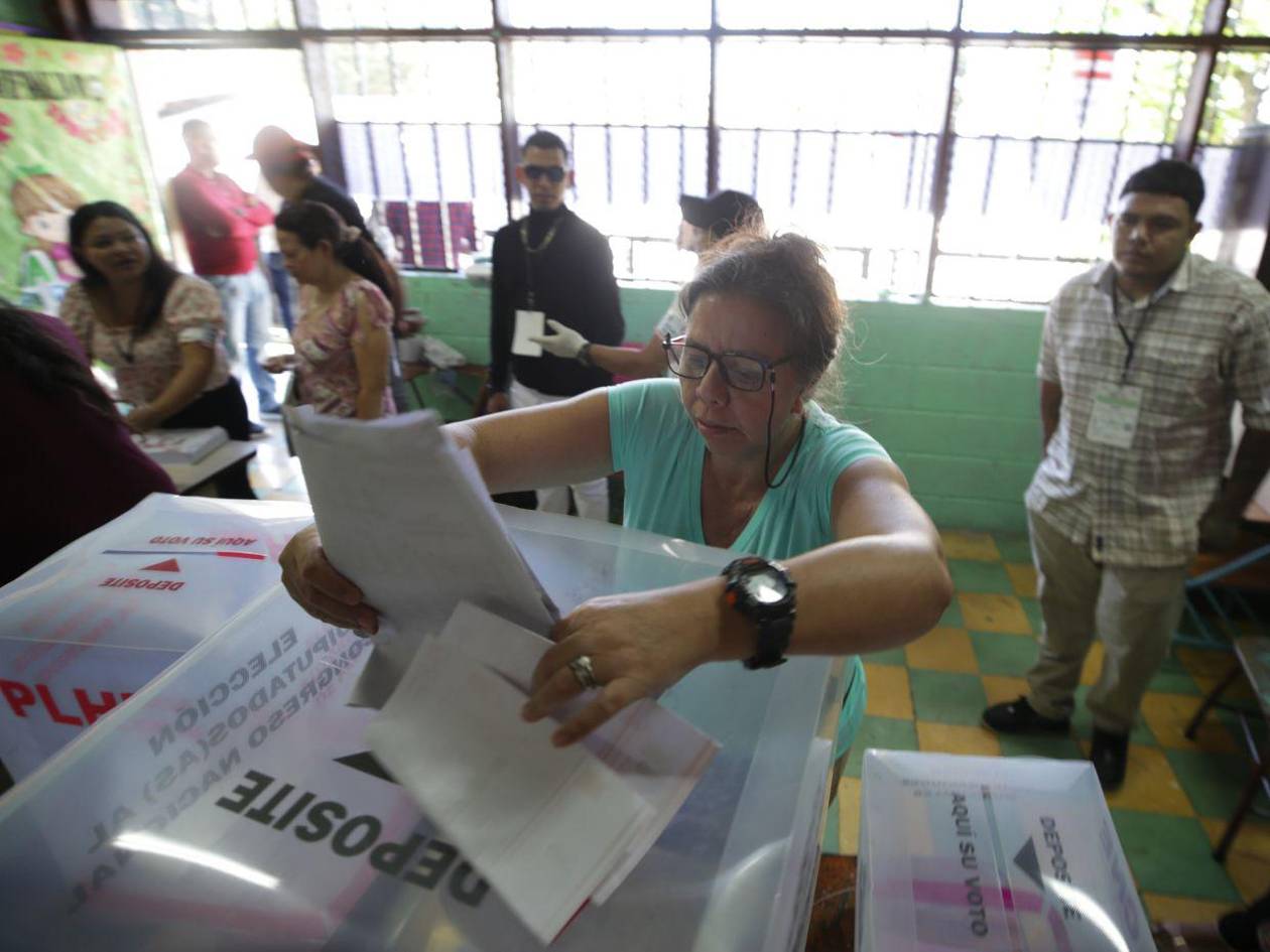 Iglesias Católica y Evangélica llaman a votar masivamente para evitar el fraude