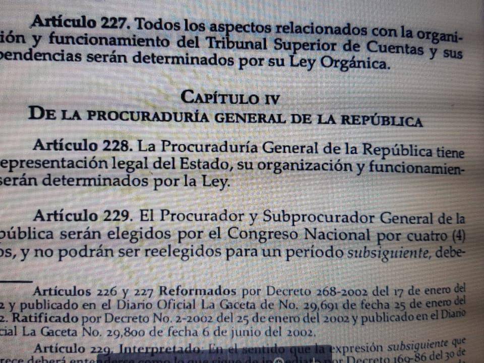 El artículo 229 reformado indica que el procurador y subprocurador deberán reunir las mismas condiciones y prerrogativas para los magistrados de la CSJ.