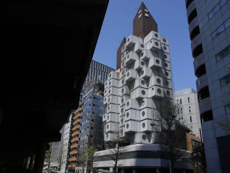 Nakagin Capsule Tower, creada en 1972, era conocida por su singular estilo arquitectónico. Se desmanteló en el 2022.