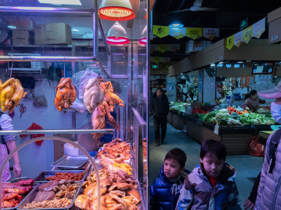 La migración comercial de los habitantes de Hong Kong es un cambio de cuando los chinos acudían en masa a Hong Kong para comprar. Haciendo fila en un Sam’s Club en Shenzhen.