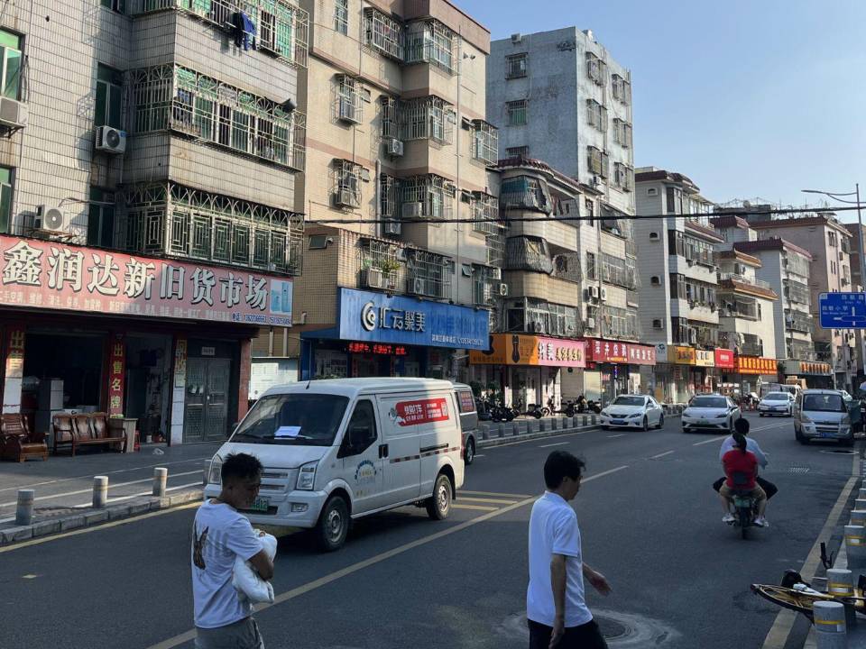 Un barrio donde un plan de reurbanización se ha estancado por los problemas financieros de China Evergrande.