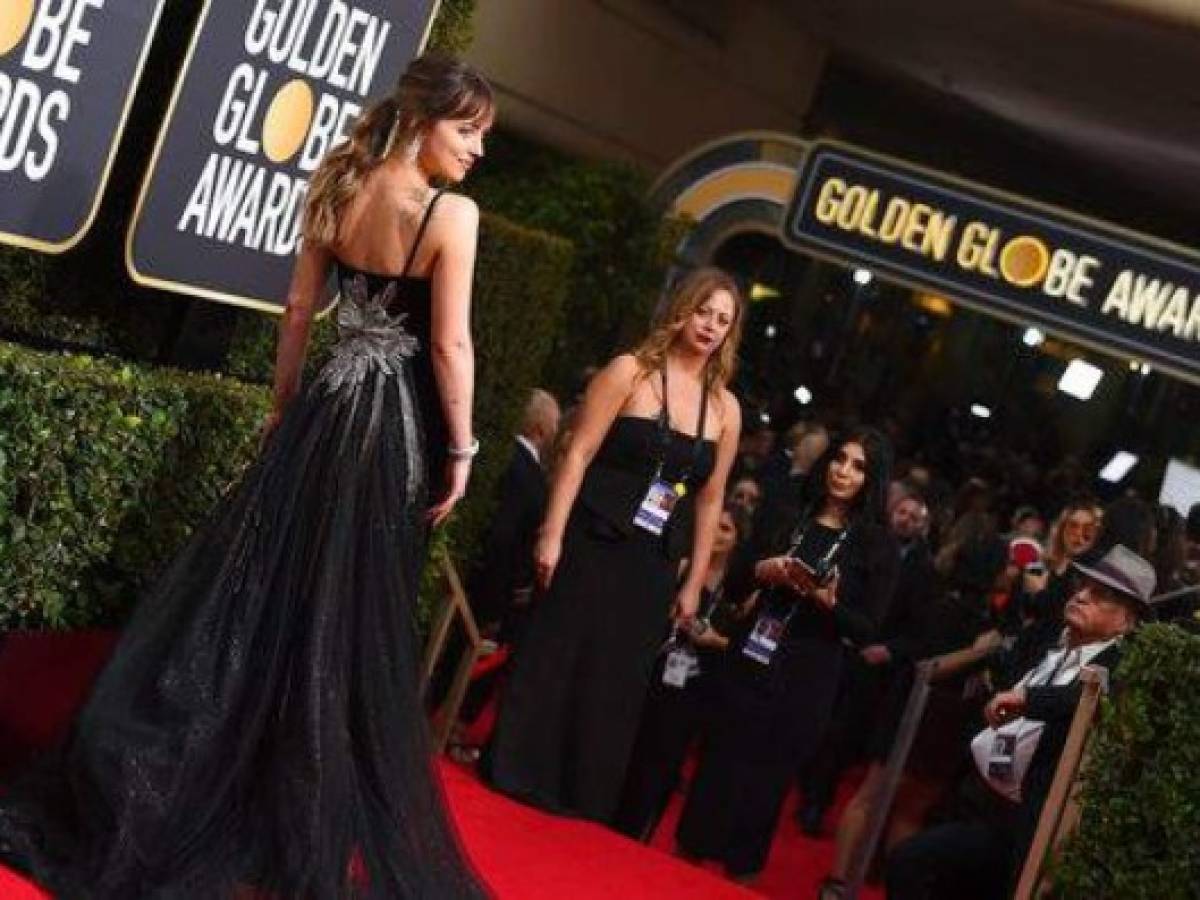 Dakota Johnson deslumbró en los Globos de Oro con un espectacular vestido Gucci