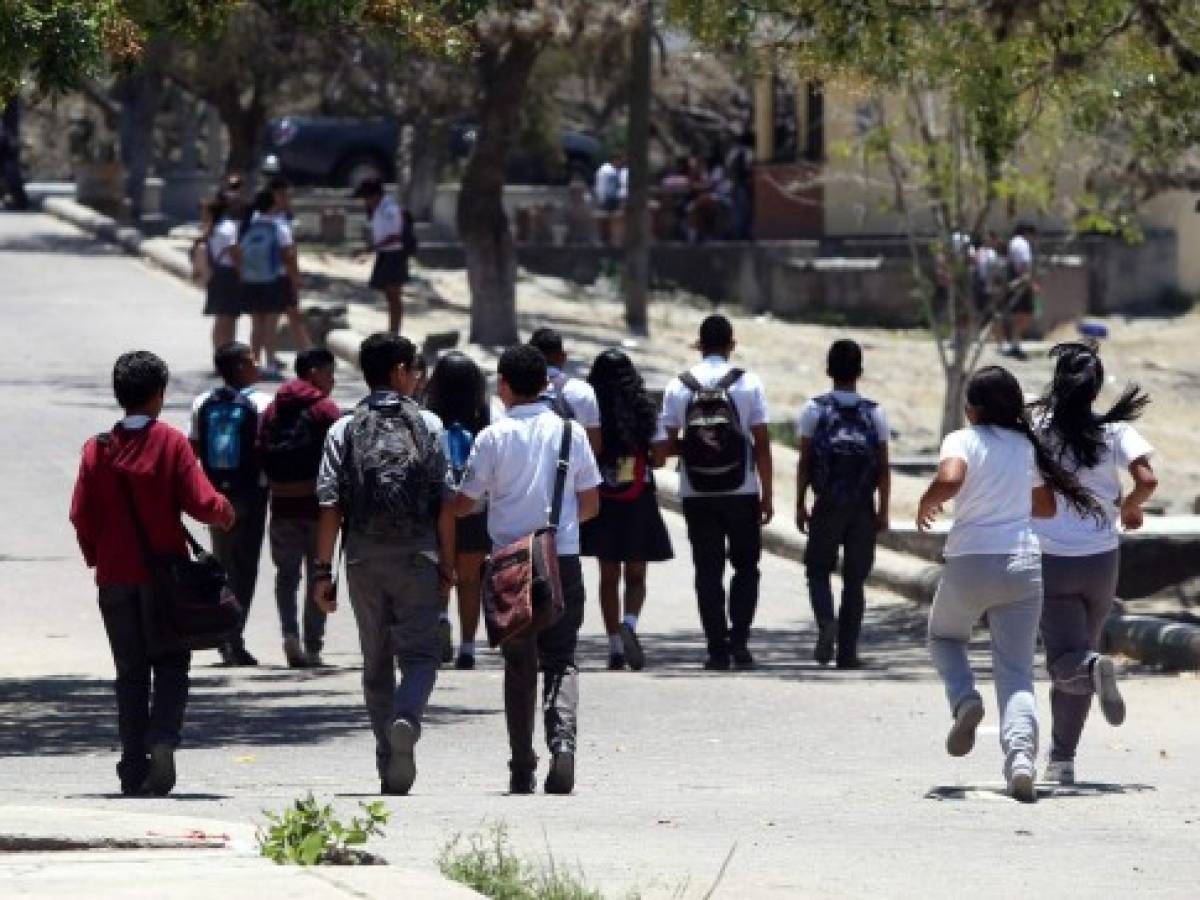 Temor se apodera de alumnos y docentes del Instituto Central Vicente Cáceres tras muerte de dos estudiantes