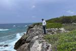 El territorio, que guarda una riqueza natural e histórica, está ubicado al noroeste del mar Caribe, a unos 250 km de tierra firme.