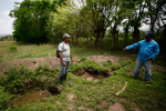Los productores en el Valle de Jamastrán ya no tienen esperanza de que el proyecto de riego continúe. En algunos puntos solo quedan los agujeros donde estarían los pozos.