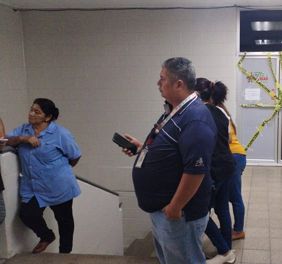 Los empleados de Sitrainfop denunciaron que les negaron el acceso a la oficina, le pusieron candado y una cadena.