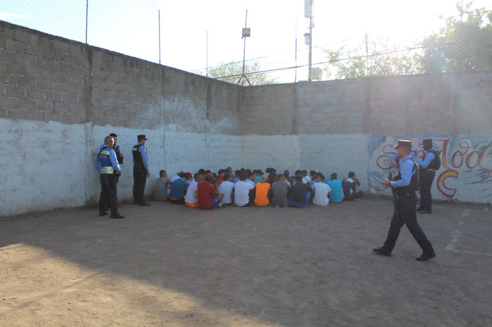 $!Las acciones de la Comisión Interventora implementadas por la Policía no han tenido el impacto para restablecer la gobernabilidad en las cárceles, donde los presos siguen haciendo de las suyas.