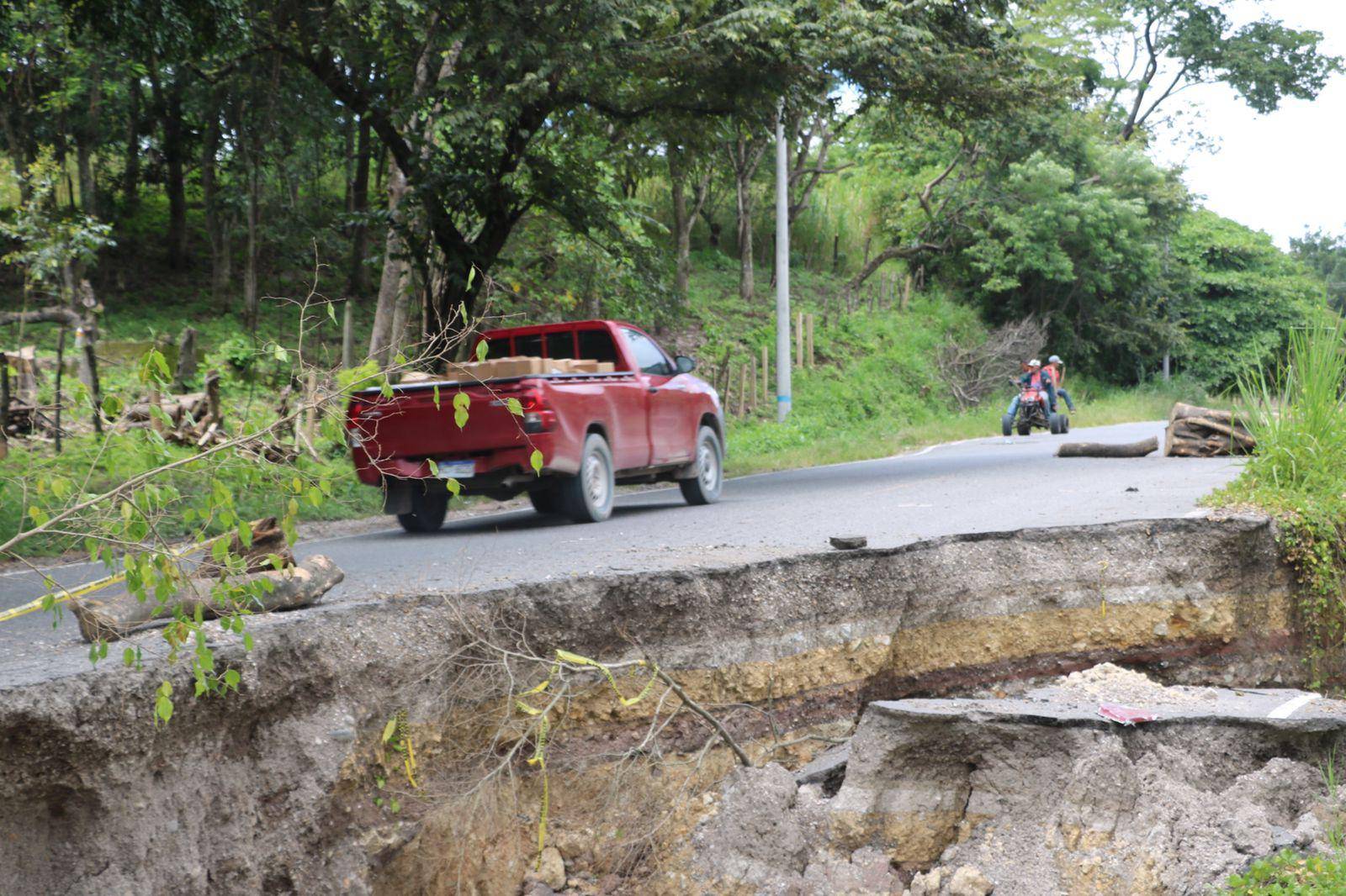 $!Gran parte de la red vial de Honduras ha quedado golpeada por los torrenciales.