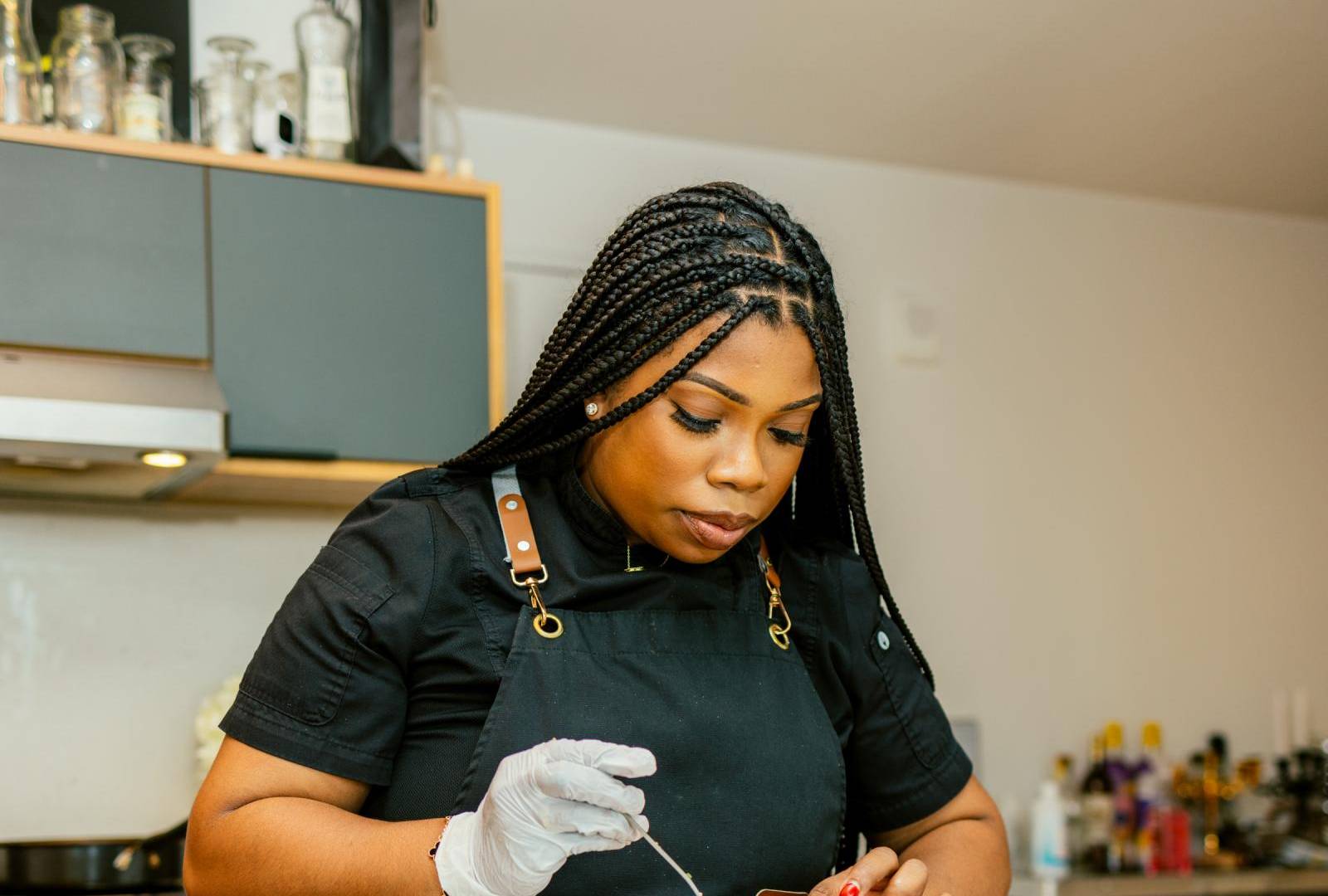 $!Tashea Channell Younge, de 27 años, chef privada, dijo que su vida social ha sufrido por su ocupación.