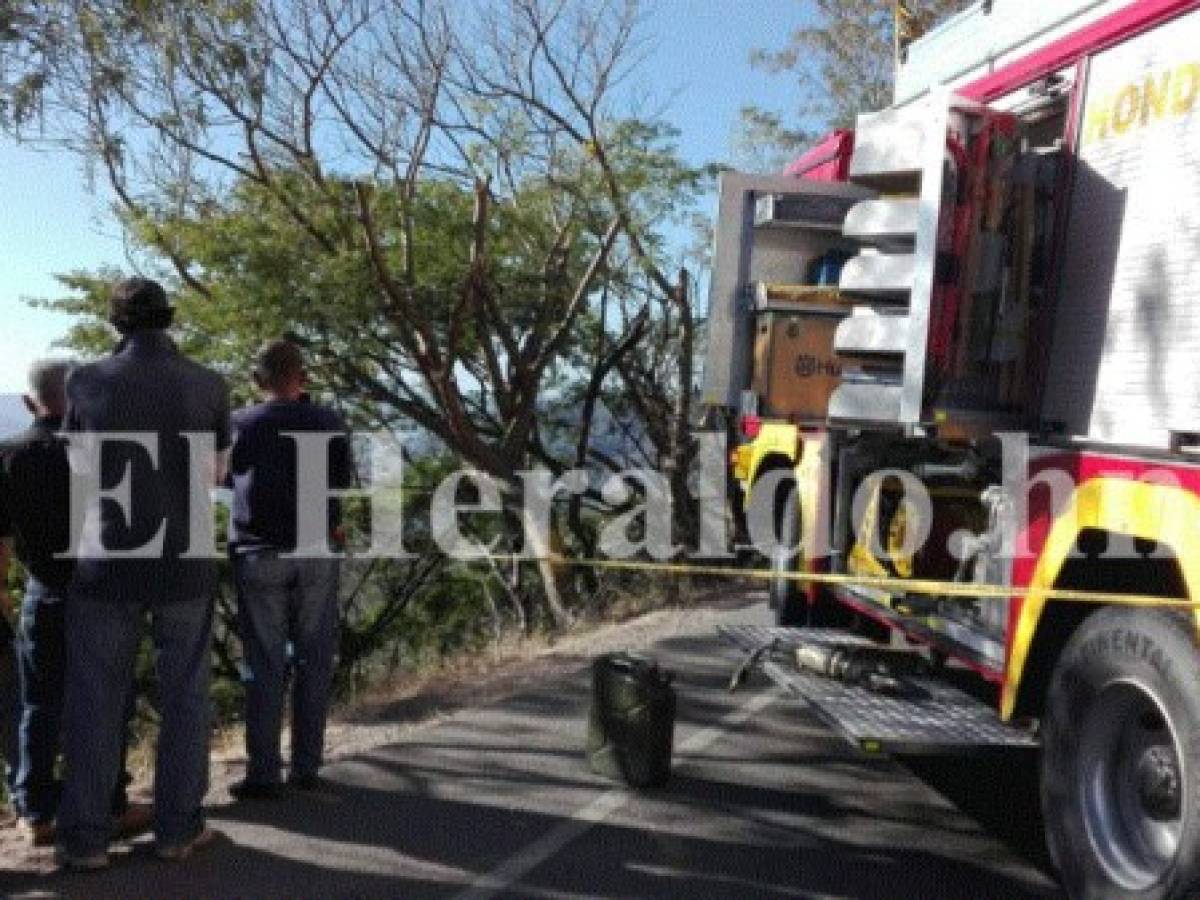 FOTOS: Dos muertos en accidente vehicular en cuesta La Moramulca