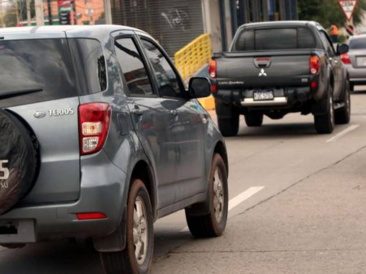 ¿No anda placa nueva? Podría sufrir las mismas consecuencias de más de 300 conductores