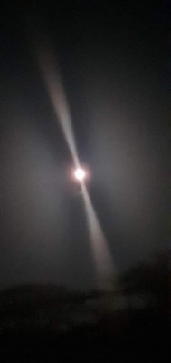 FOTOS: Así luce esta noche la Superluna rosa sobre Honduras