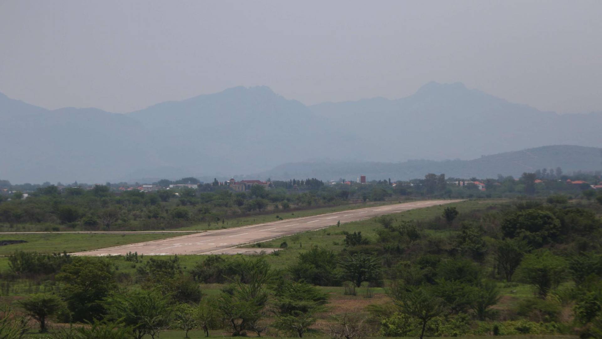 $!La pista de Choluteca es usada a veces para competencias de autos de cuarto de milla.