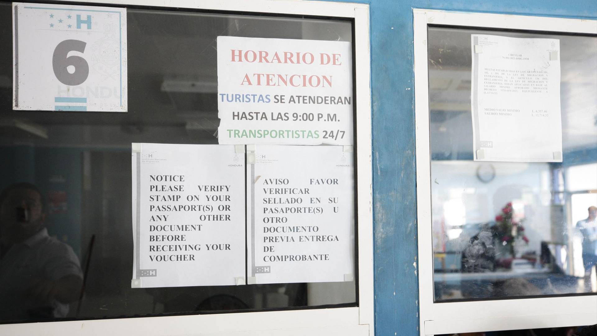 $!En la oficina de Guasaule, fronteriza con Nicaragua, la orden es clara: turistas hasta las 9:00 PM