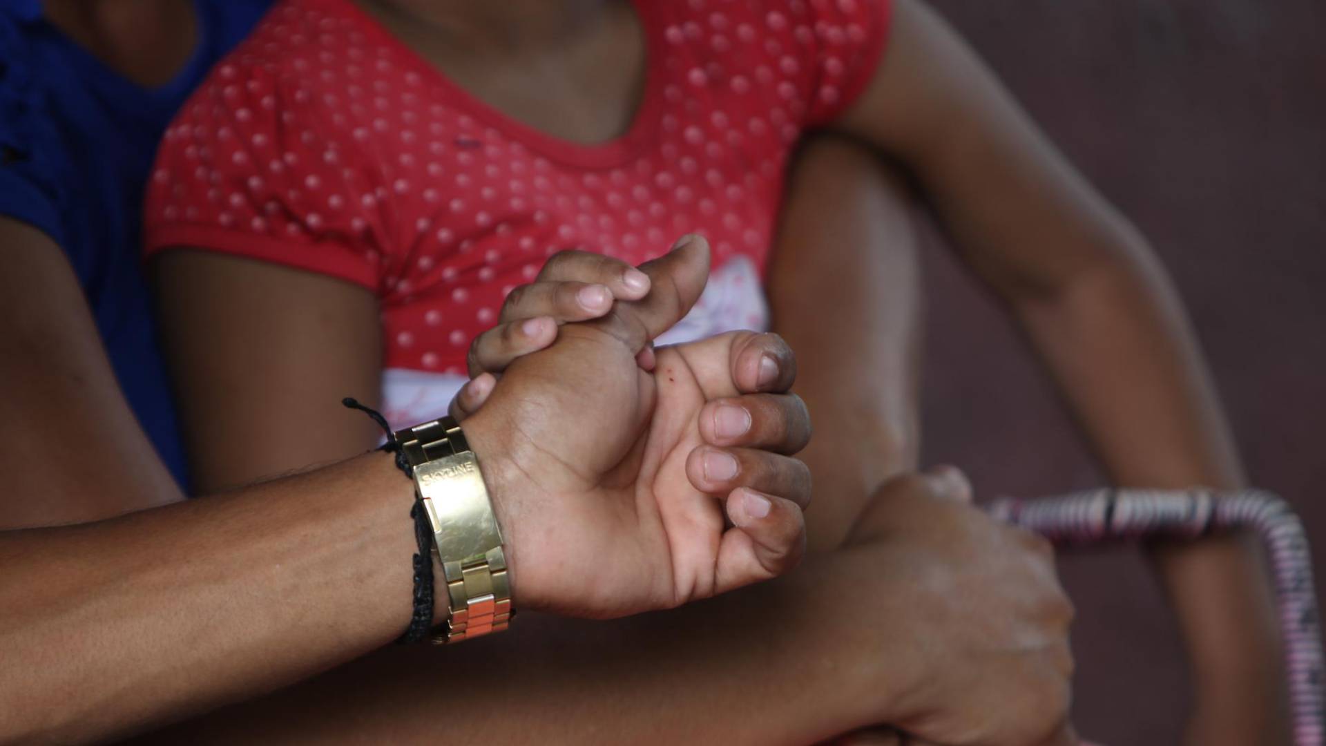 $!EL HERALDO Plus visitó a esta familia en dos ocasiones. La menor depende de sus padres completamente para realizar cualquier actividad.