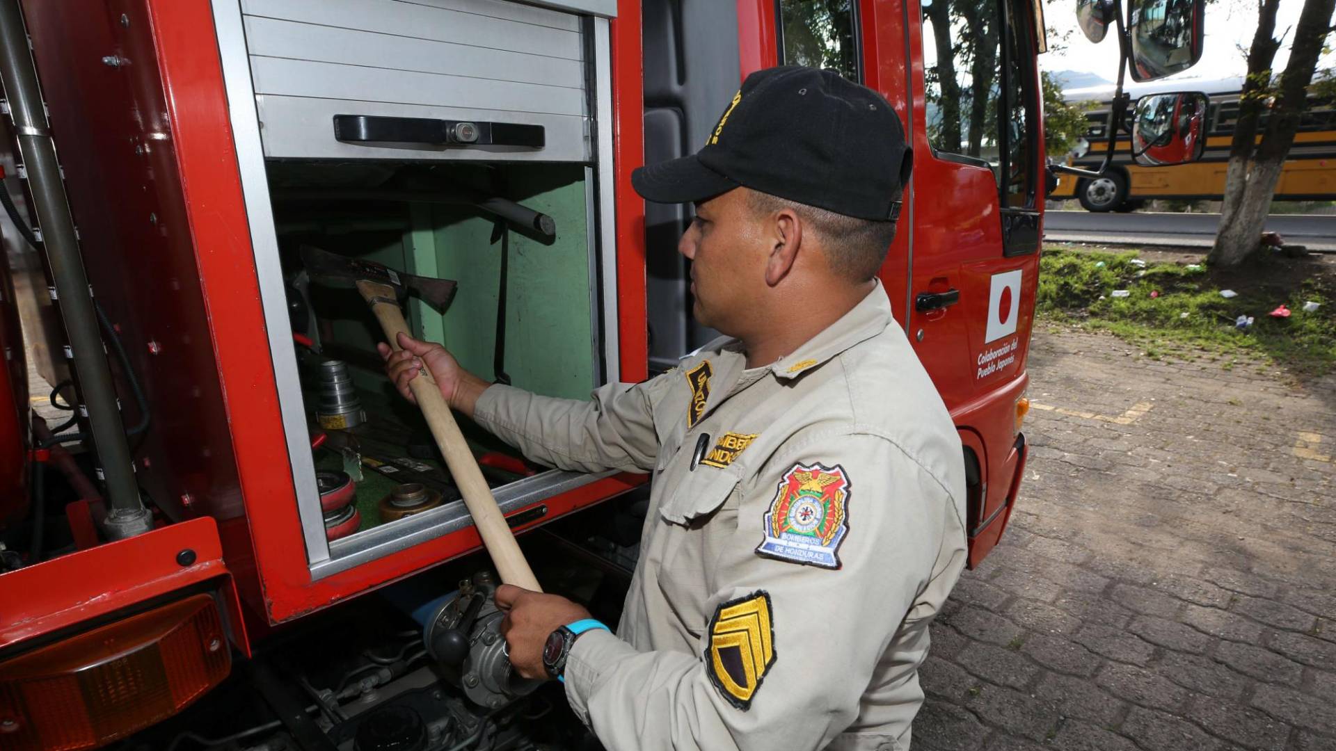 $!El sargento de bomberos José David Umanzor, es otro socorrista que en la Semana Morazánica está listo para atender todo tipo de emergencias.