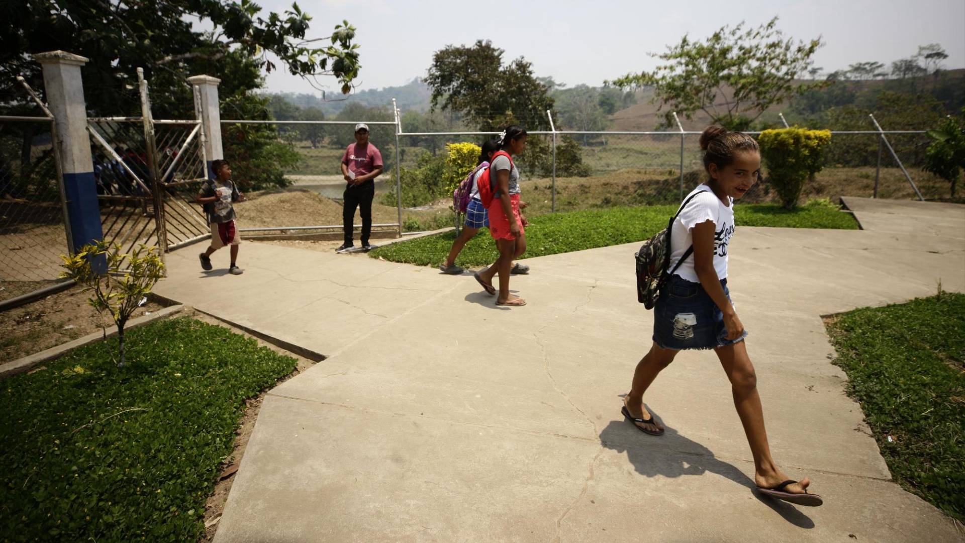 $!Al centro educativo San Andrés en Nicaragua le invirtieron 37.7 millones de córdobas. A pesar de estar en un lugar inhóspito, presenta mejores condiciones que muchas escuelas públicas de Honduras.