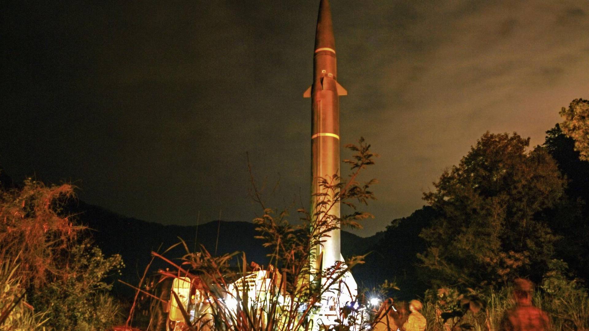 $!Una foto publicada por los medios estatales chinos en el 2023 presuntamente muestra una prueba de cohete.