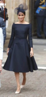 Meghan Markle, esposa del príncipe Harry, revive su antiguo estilo con elegante traje negro