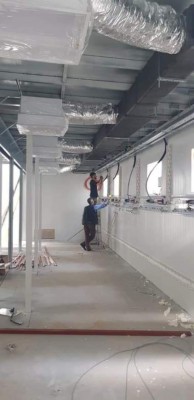 ¿Qué sabemos de la fábrica donde se hicieron los hospitales móviles?