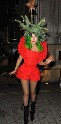 Lady Gaga ahora le apuesta al glamour
