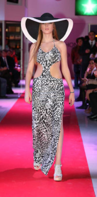 Sobria, fresca y vanguardista moda de verano