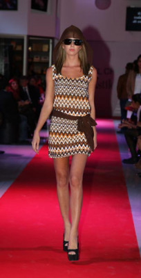 Sobria, fresca y vanguardista moda de verano