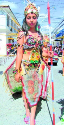 Con alegría y tradición inicia Festima 2014