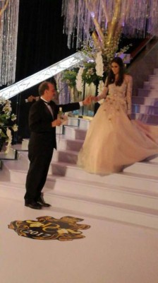 Graduandos en la Prom 2017 de DelCampo International School desfilaron con elegancia
