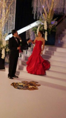 Graduandos en la Prom 2017 de DelCampo International School desfilaron con elegancia