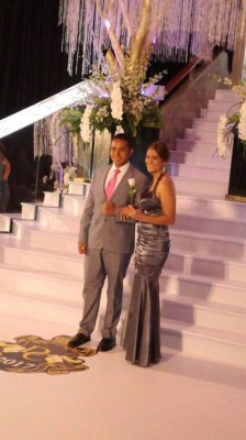 Graduandos en la Prom 2017 de DelCampo International School desfilaron con elegancia
