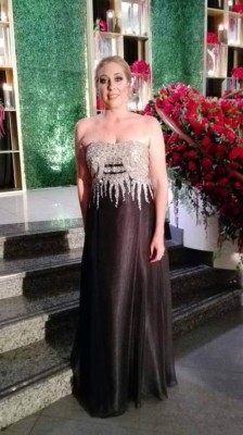 Las madres más elegantes en la gala de los Seniors 2017 de la Macris School