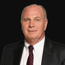 En cualquier otro país, el Barcelona no jugaría en Primera. ¿cómo es eso posible?