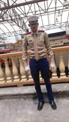 Bombero héroe: Sin plaza, sin salario y con el sueño de ser ingeniero civil (Fotos)